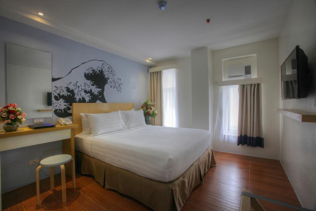 Fersal Hotel Makati Avenue Makati City Exteriör bild