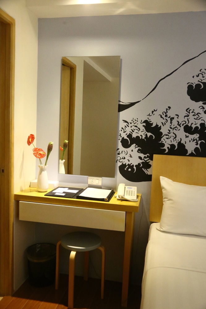 Fersal Hotel Makati Avenue Makati City Exteriör bild